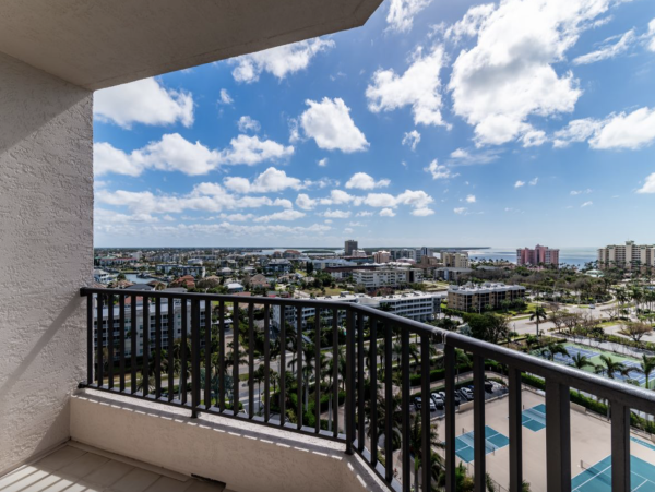 South end Marco Island Luxury Condo 3 month minimum